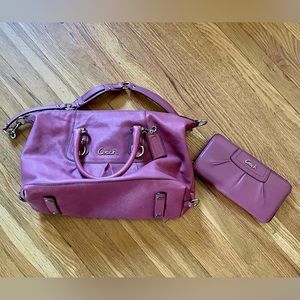 ***Sale***Coach Ashley F1249-F15445 Handbag & Matching Wallet org $135